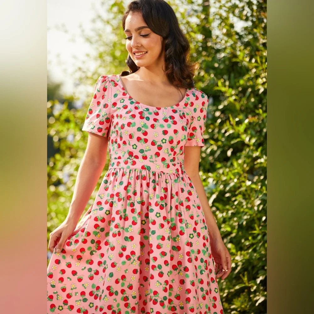 NWT ModCloth What's the Scoop A-Line Strawberry Print Dress with Pockets Size L - Picture 3 of 14